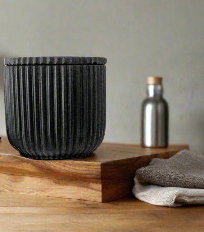 Black Roses - Rose Scented Candle - ZyndlCandles