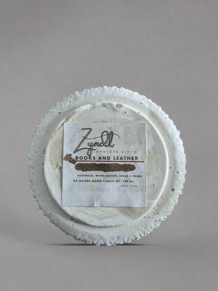 Books and Leather Scented Candle | 5 Oz Coconut wax Candle - ZyndlCandles