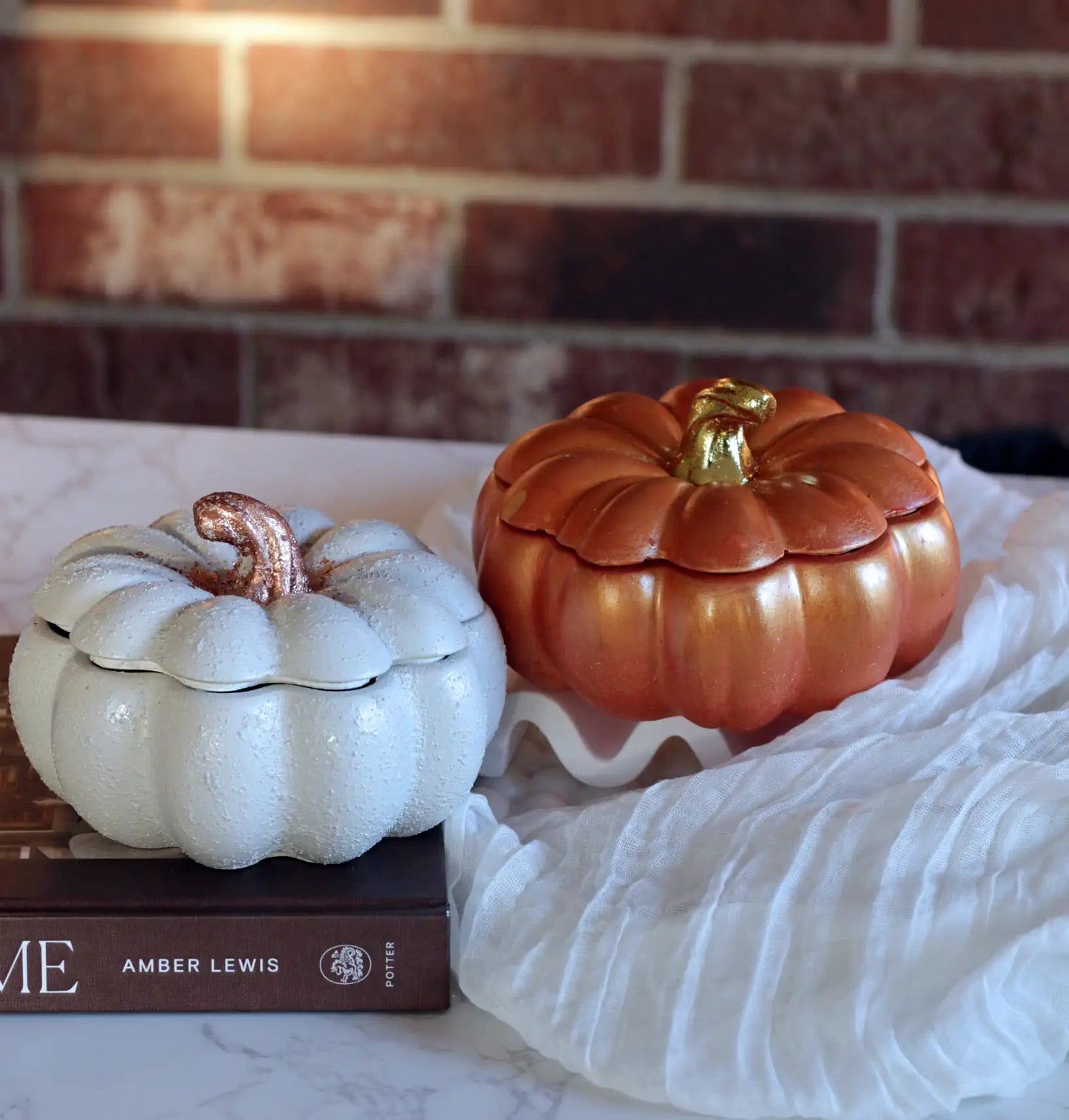 Crisp Autumn Leaves Scented Candle - 10 oz coconut Soy Wax Candle - Handmade Ceramic Pumpkin Jar - ZyndlFall Candles
