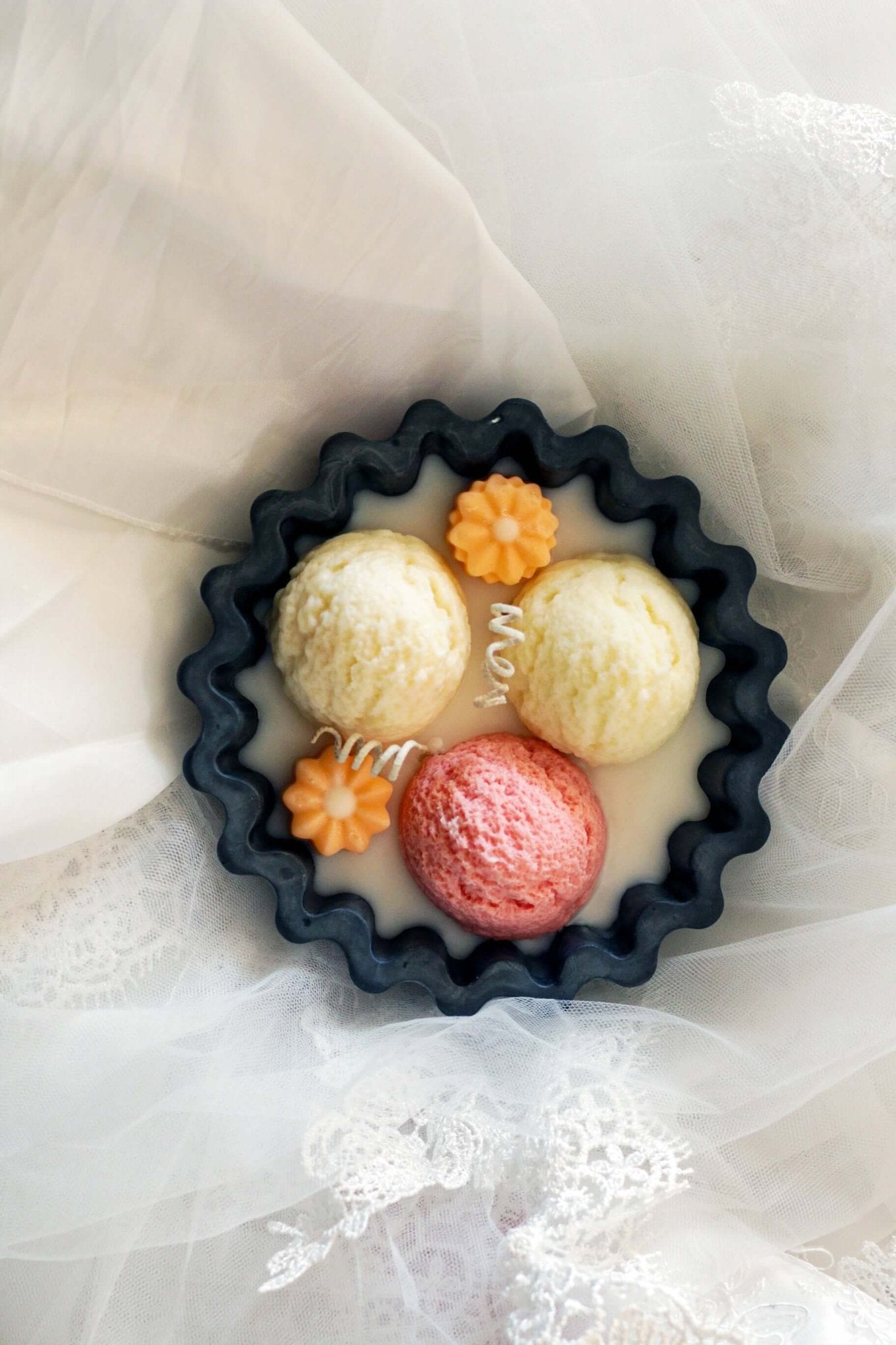 Ice Cream Scoop Candle – 6 oz Coconut Wax Candle in Black Gypsum Vessel - ZyndlCandles