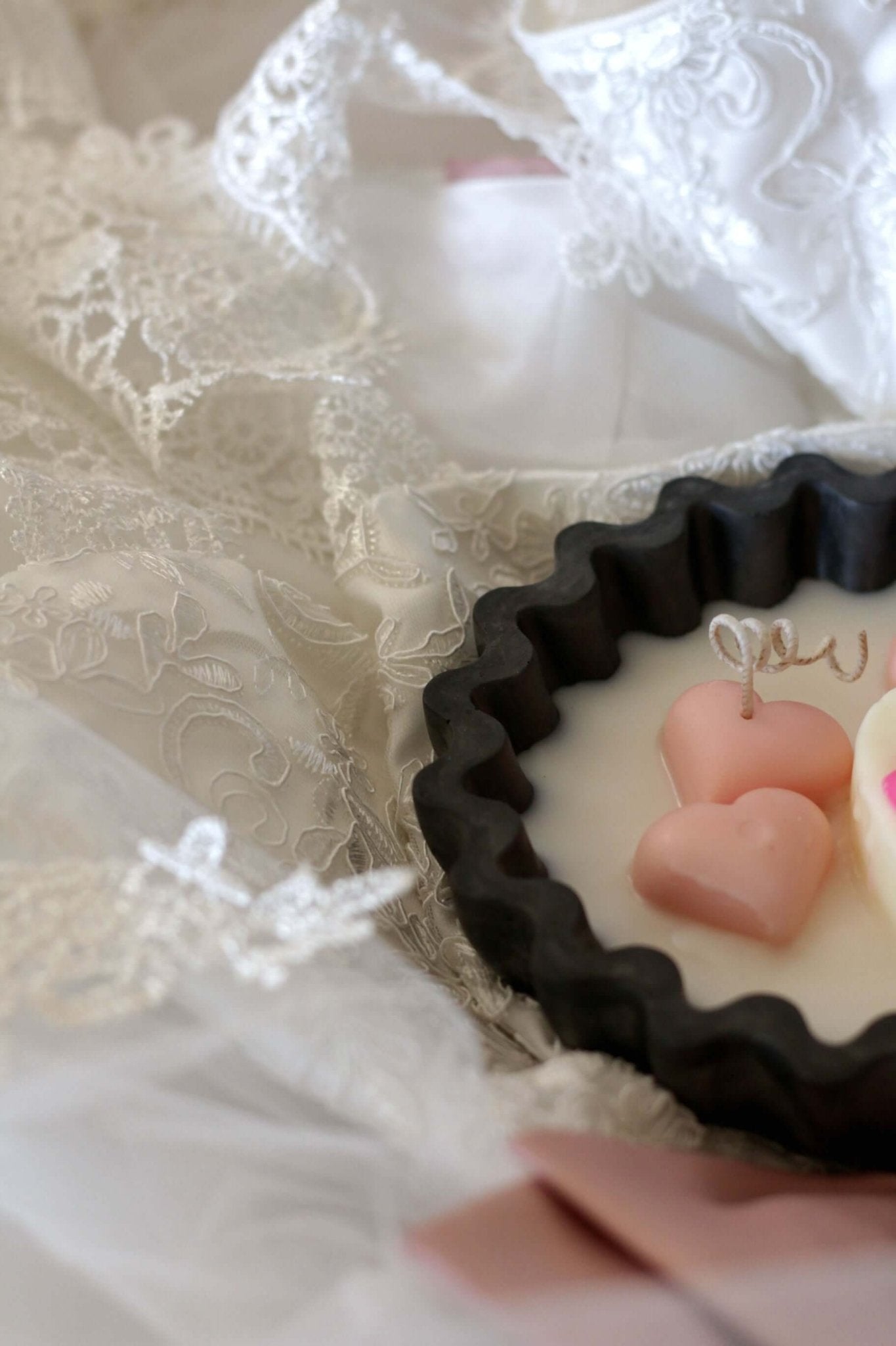 Romantic Heart Candle – Handmade Coconut Wax Candle in Gypsum Jar - ZyndlCandles