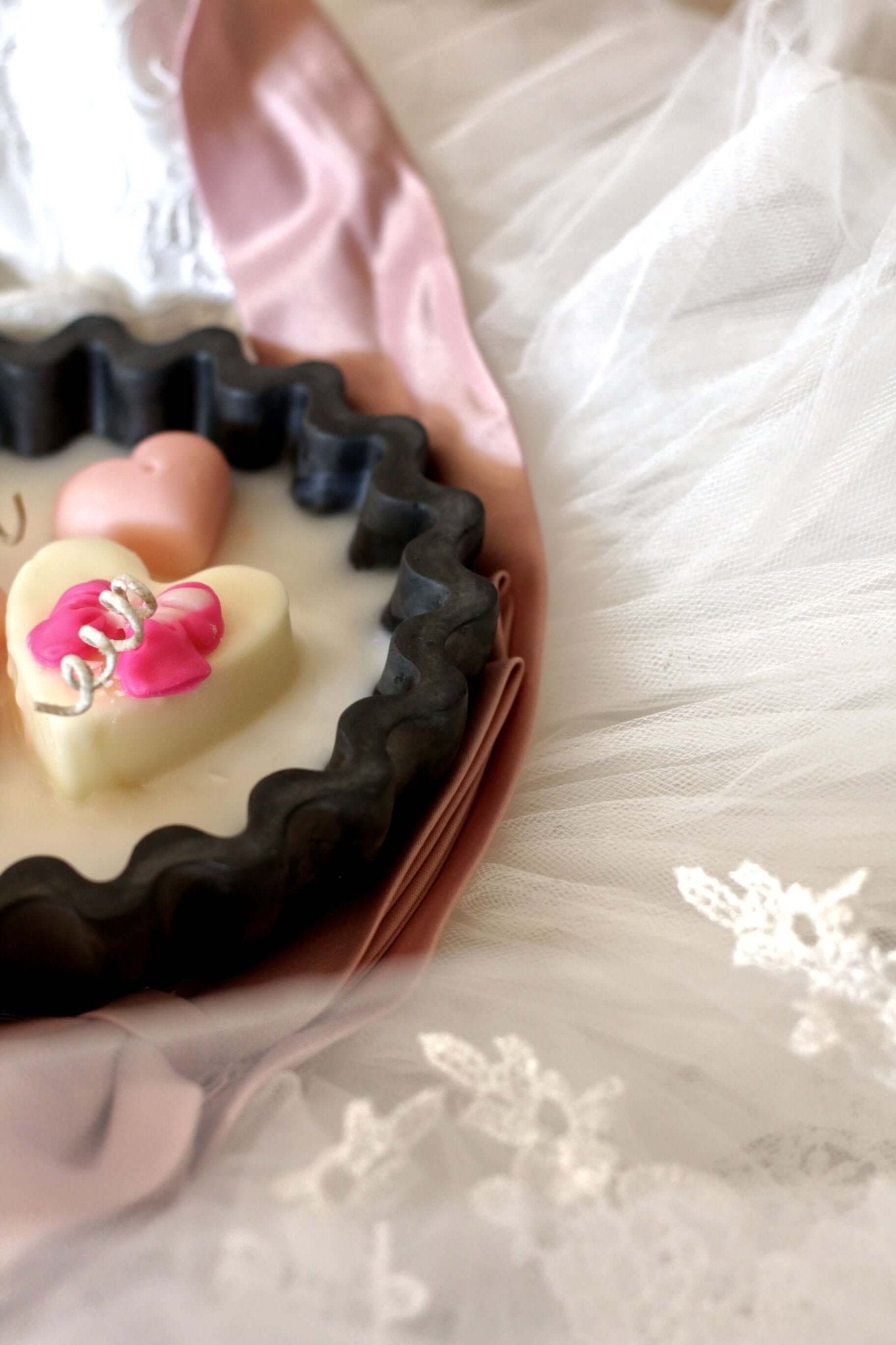 Romantic Heart Candle – Handmade Coconut Wax Candle in Gypsum Jar - ZyndlCandles
