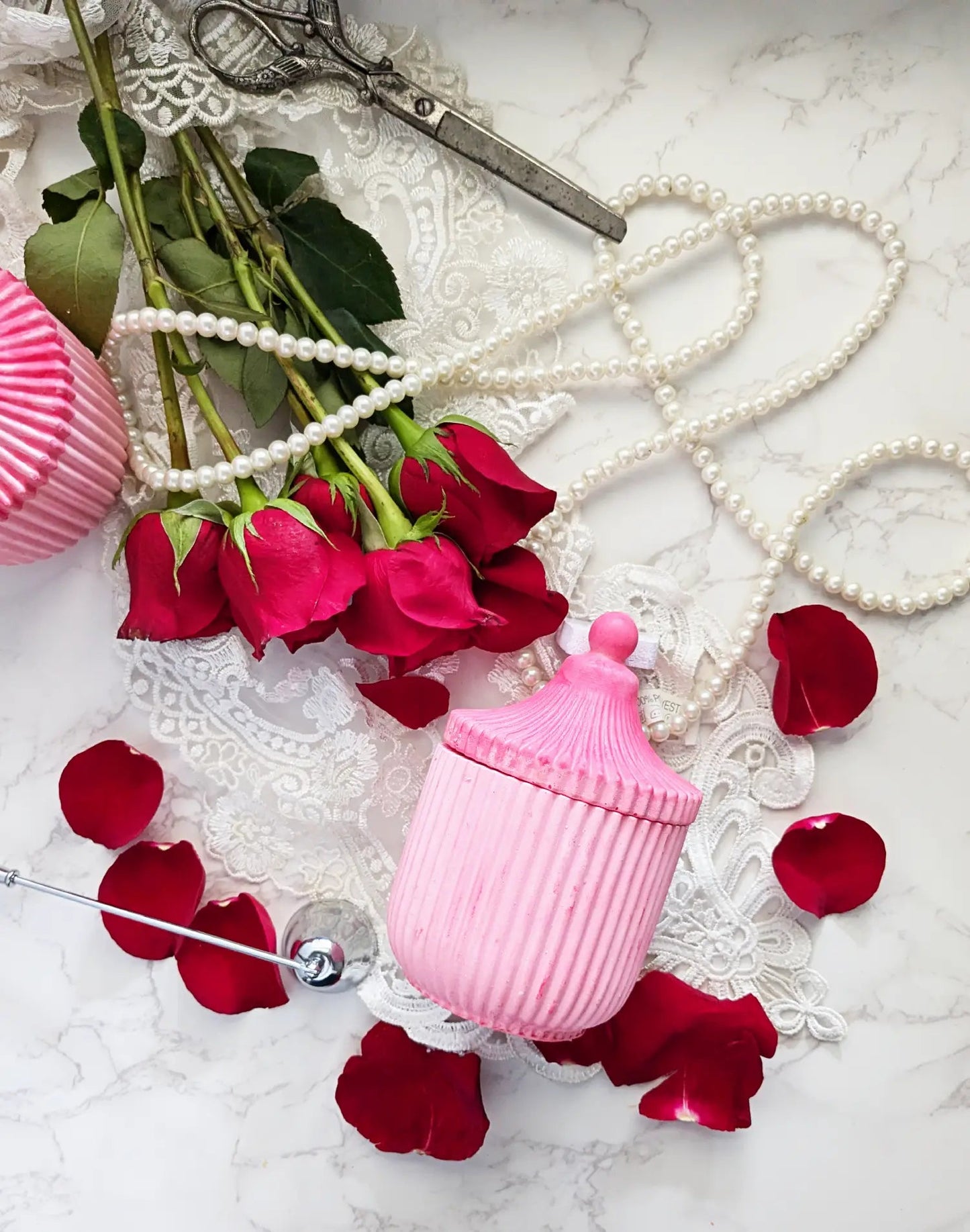 Southern Belle - Rose Scented Candle - ZyndlCandles