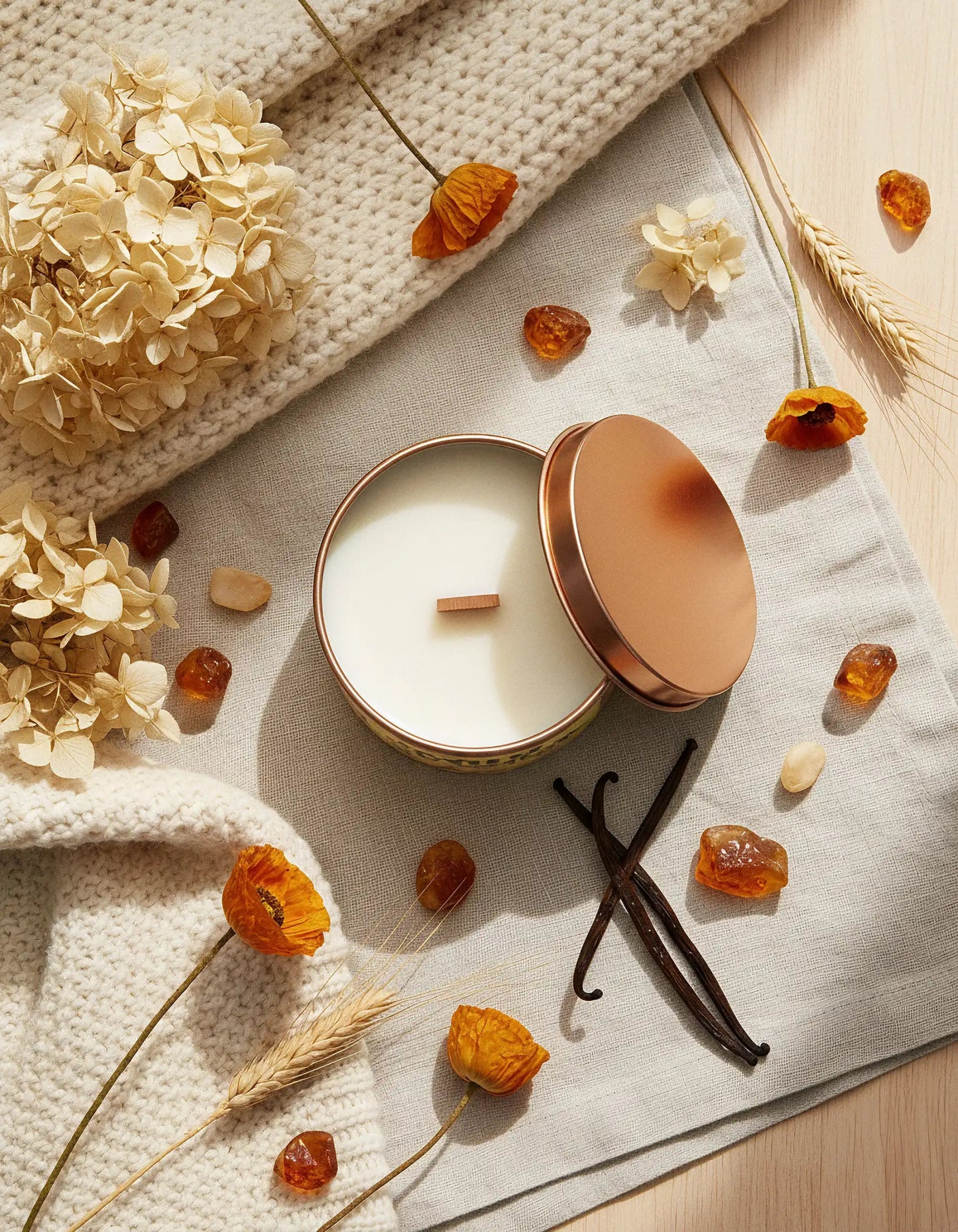 Vanilla and Amber Scented Candle - Premium Soy Wax Candle - ZyndlFall Candles