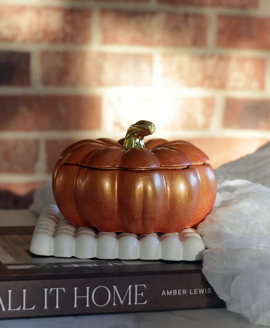 Crisp Autumn Leaves Scented Candle - 10 oz coconut Soy Wax Candle - Handmade Ceramic Pumpkin Jar - ZyndlFall Candles