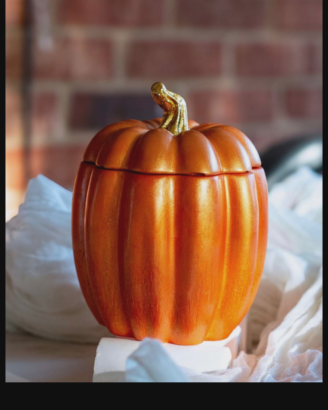 pumpkin scented candle